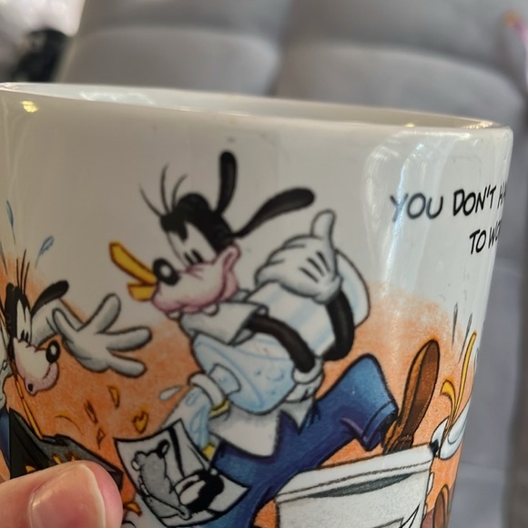 “Disney Store- Vintage Goofy Cup” - Picture 6 of 6